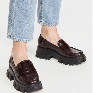 NWOT Villa Rouge lug sole loafers